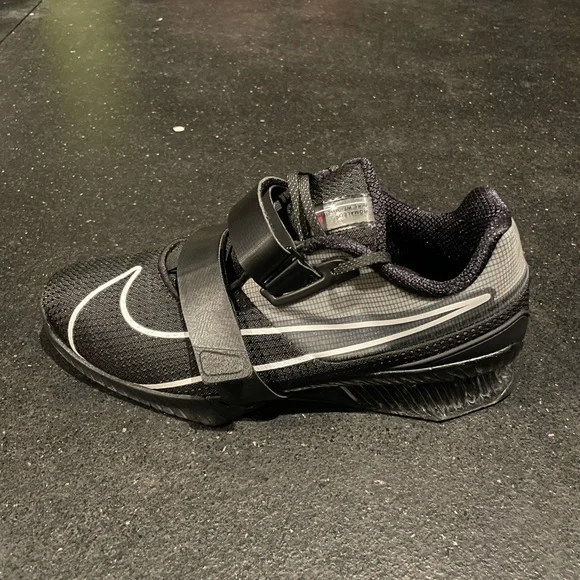 Men’s Nike Romaleo 4 - Picture 6 of 9